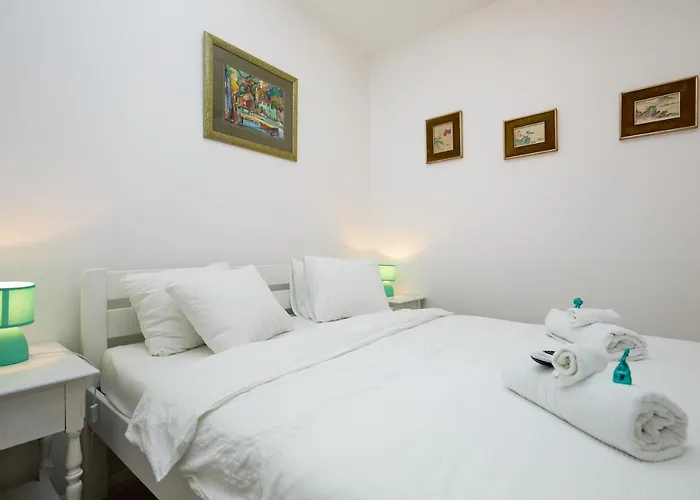 Ahava Garden Apartman