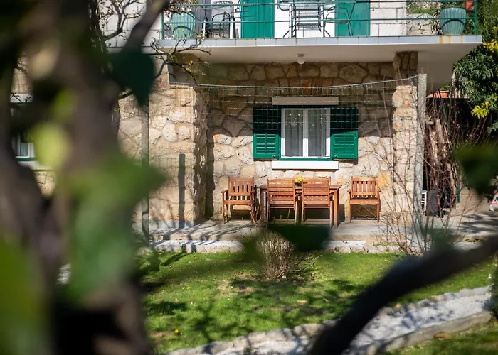 Ahava Garden Apartman